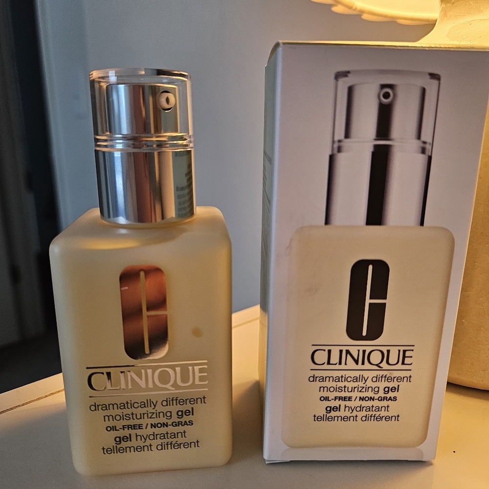 Clinique Dramatically Different Hydrating Gel